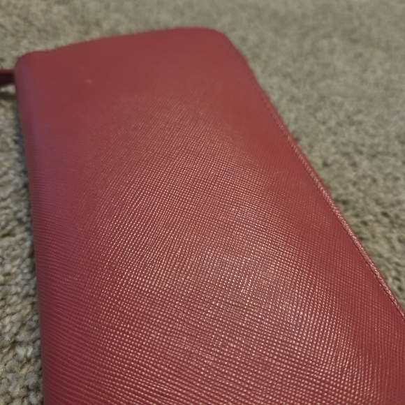 Prada Wallet - Picture 8 of 16